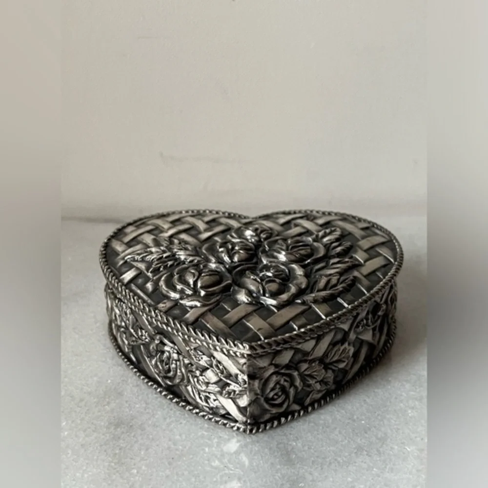 Silver pewter vintage heart shaped trinket box